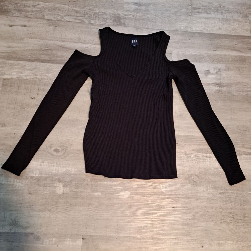Gap Black Long‎ Sleeved Top Cold Shoulder Size M